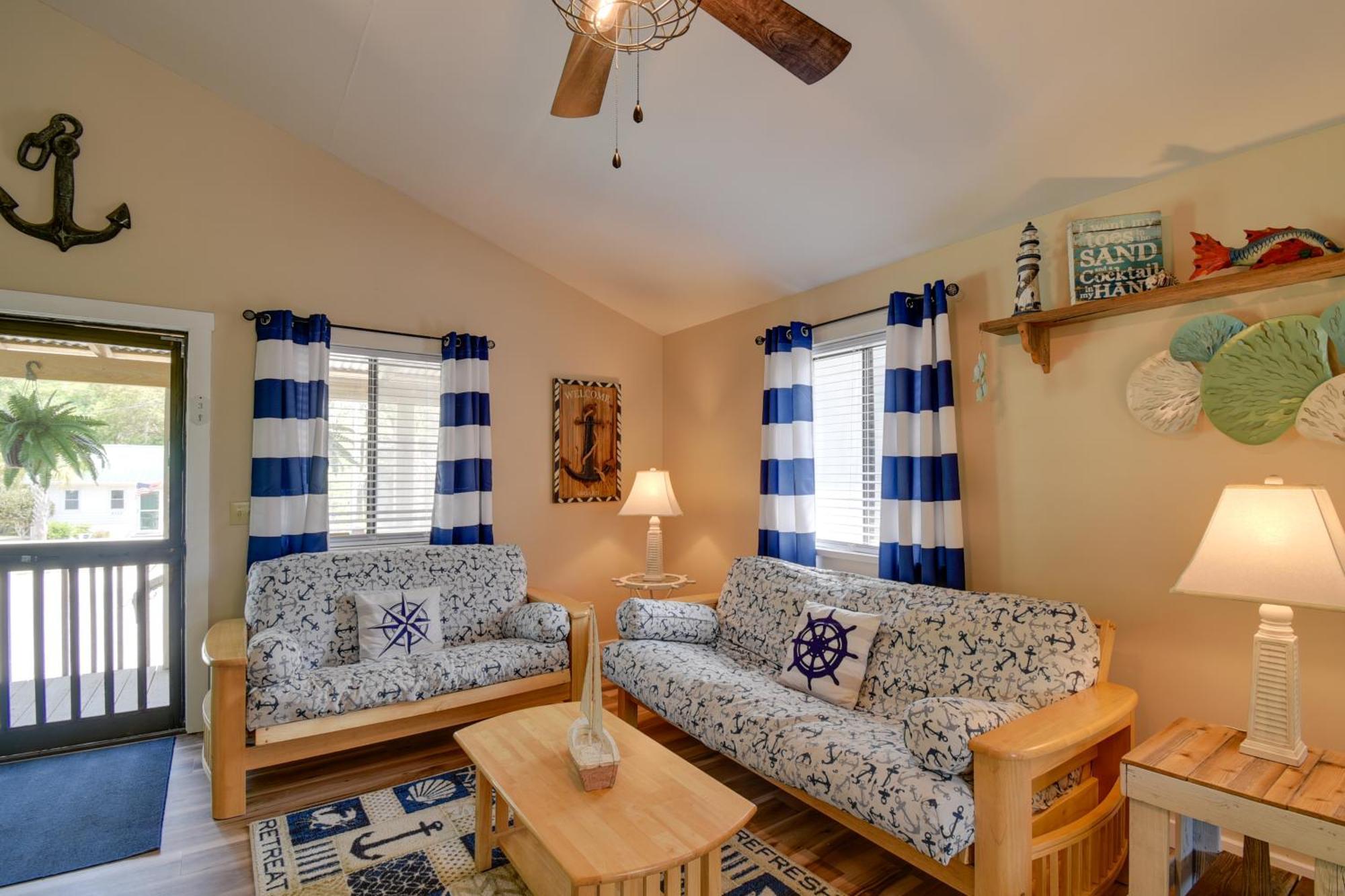 Ocean Isle Apartment With Balcony, 1 Mi To Beach! Оушън Айл Бийч Екстериор снимка