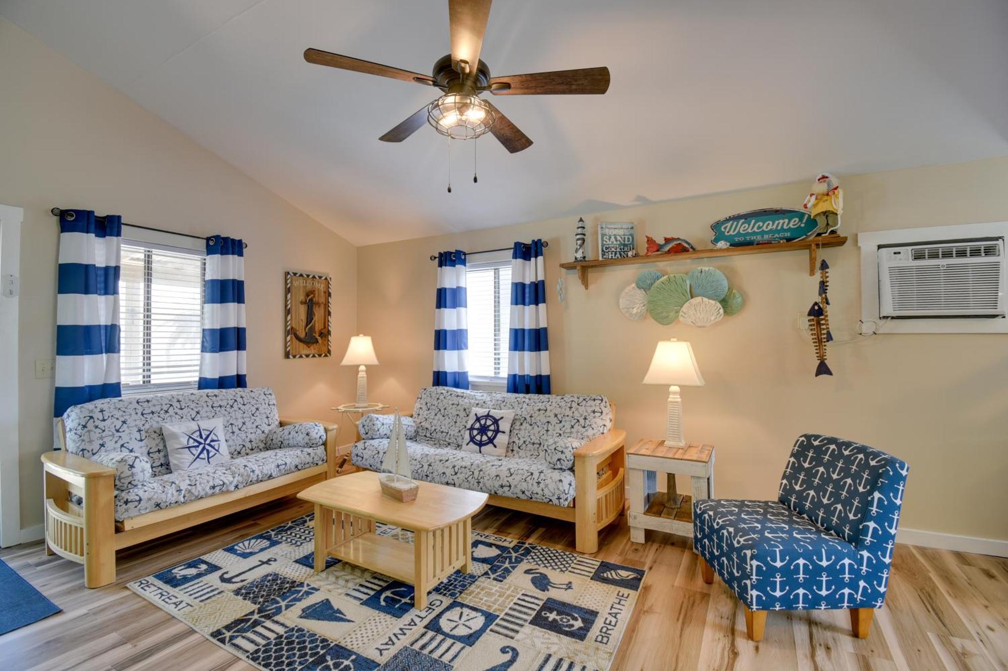 Ocean Isle Apartment With Balcony, 1 Mi To Beach! Оушън Айл Бийч Екстериор снимка
